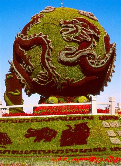 Piękne ogrody - Globe-Dragons-1-vw.jpg