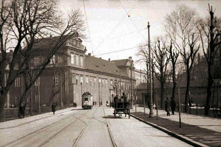 Stare fotografie - Kraków Pałac Biskupi.png